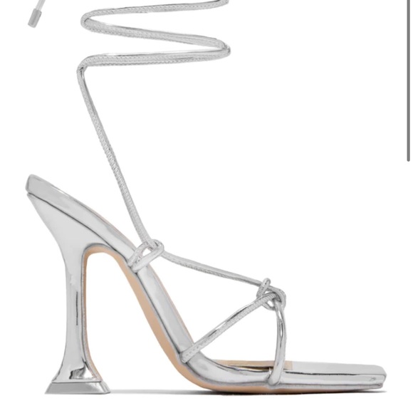 VIP BABES- SILVER (NEVER WORN) - Picture 1 of 3